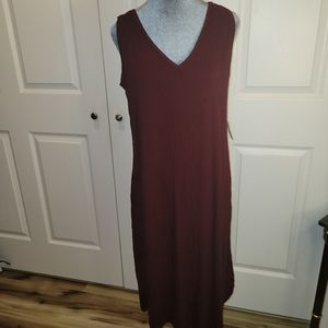 NWT Burgundy Long Sleep Tshirt